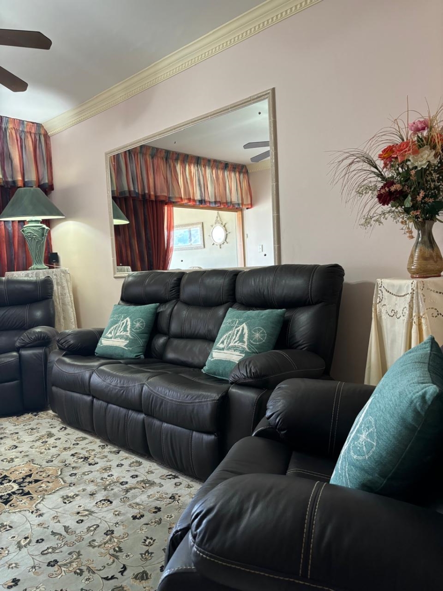 3 Bedroom Property for Sale in Manaba Beach KwaZulu-Natal