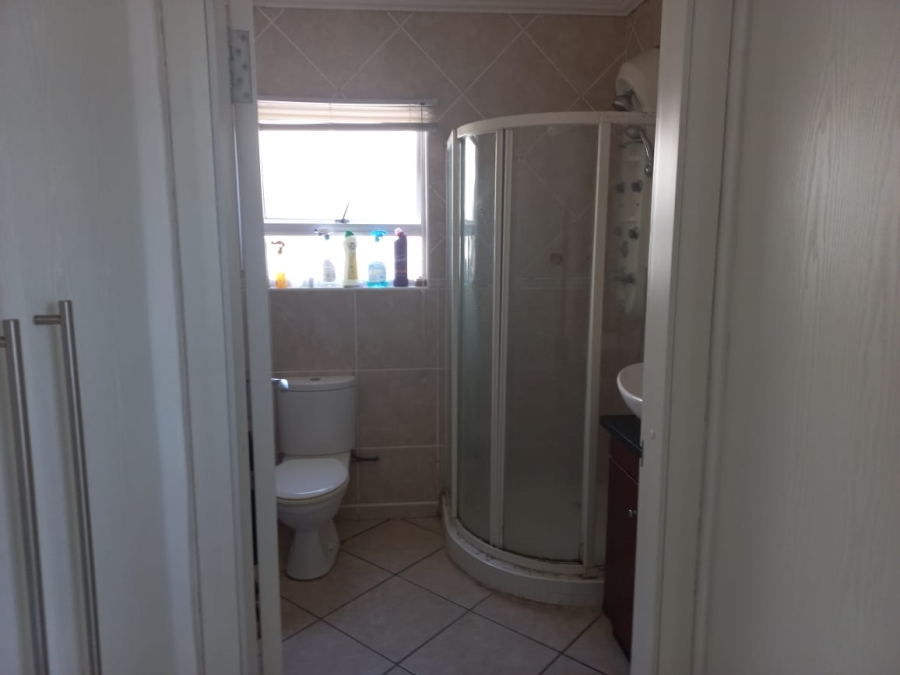 1 Bedroom Property for Sale in Uvongo KwaZulu-Natal