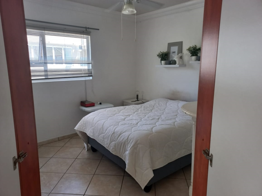 1 Bedroom Property for Sale in Uvongo KwaZulu-Natal
