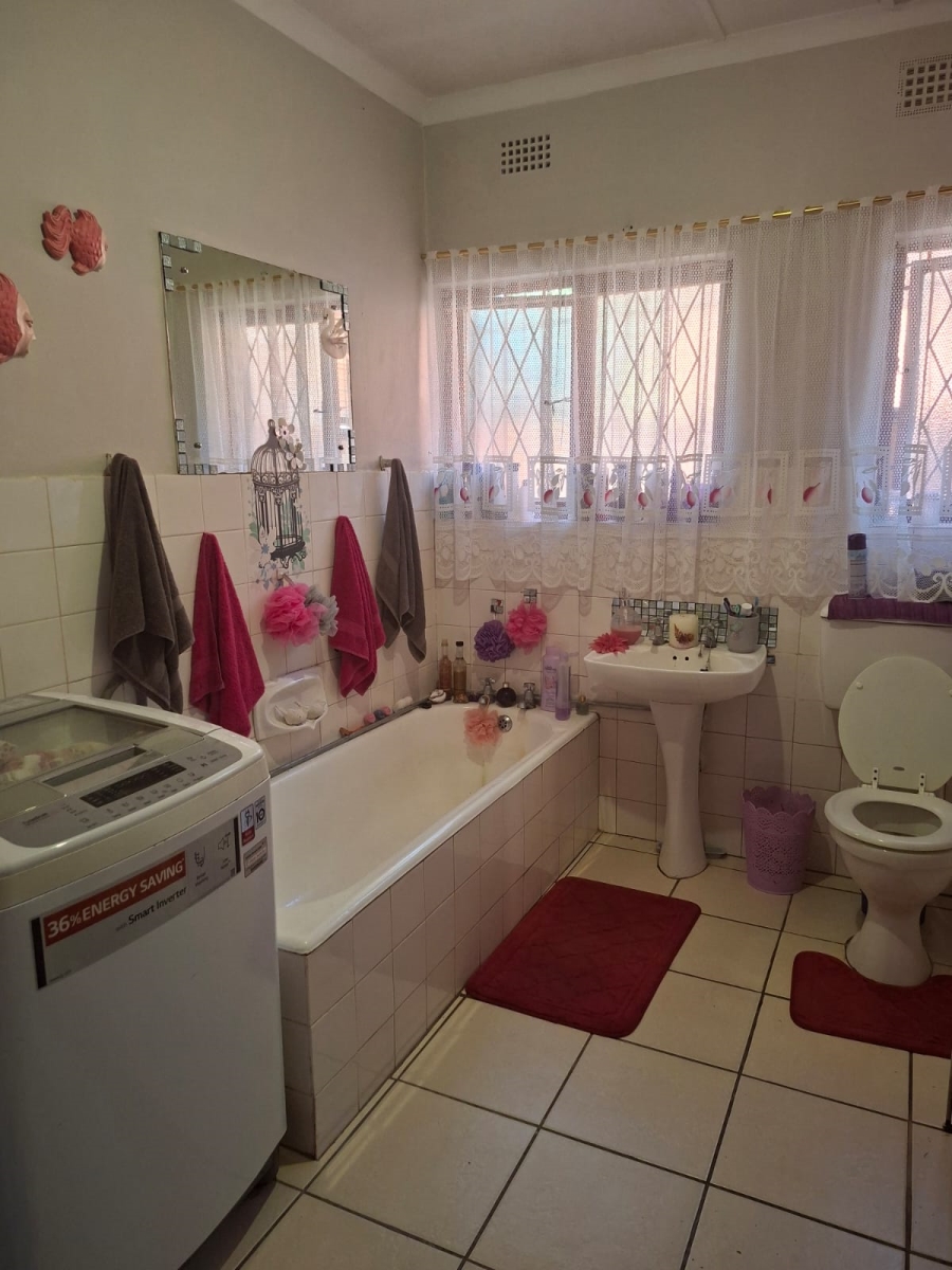 3 Bedroom Property for Sale in Margate KwaZulu-Natal