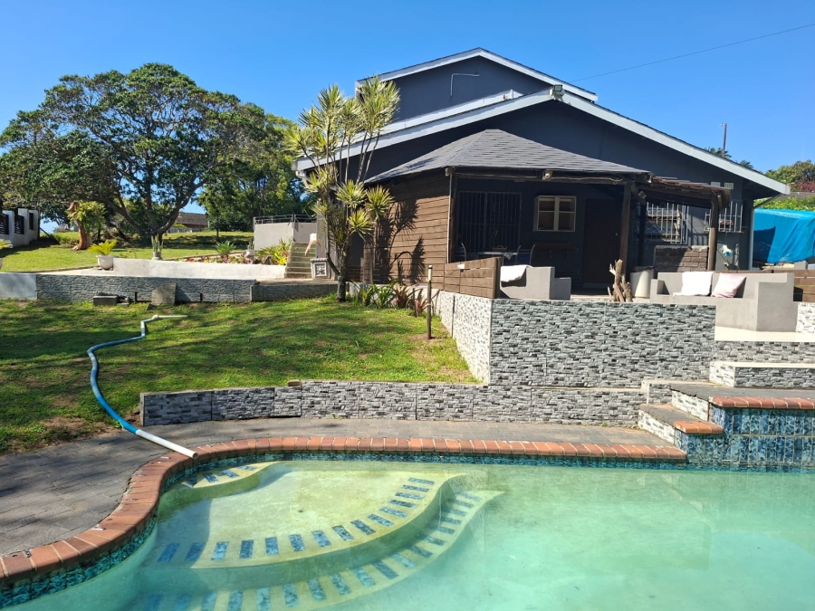 6 Bedroom Property for Sale in Uvongo KwaZulu-Natal