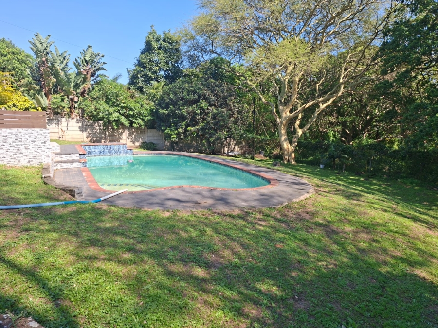 6 Bedroom Property for Sale in Uvongo KwaZulu-Natal
