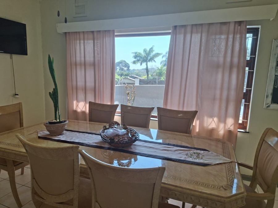 6 Bedroom Property for Sale in Uvongo KwaZulu-Natal