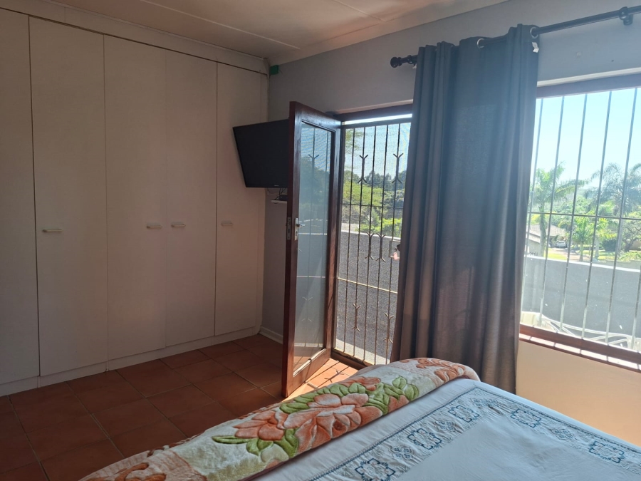 6 Bedroom Property for Sale in Uvongo KwaZulu-Natal