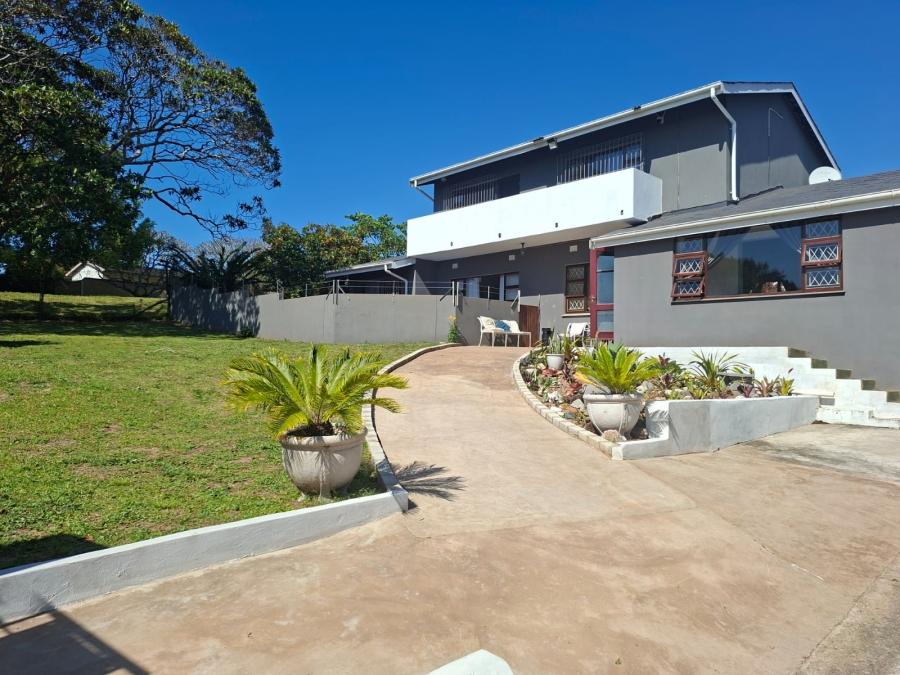 6 Bedroom Property for Sale in Uvongo KwaZulu-Natal