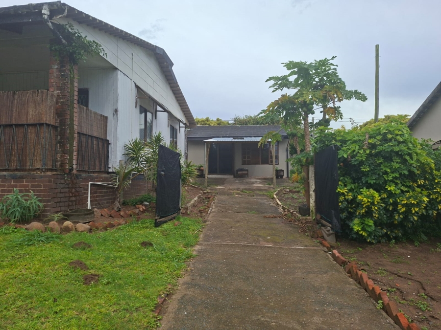 4 Bedroom Property for Sale in Uvongo Beach KwaZulu-Natal