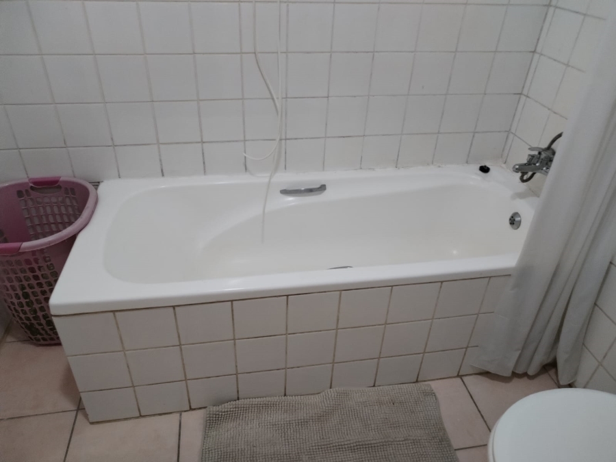 4 Bedroom Property for Sale in Port Edward KwaZulu-Natal