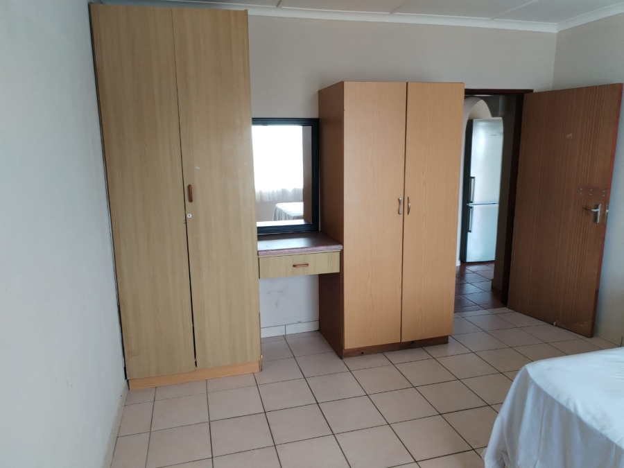 4 Bedroom Property for Sale in Port Edward KwaZulu-Natal