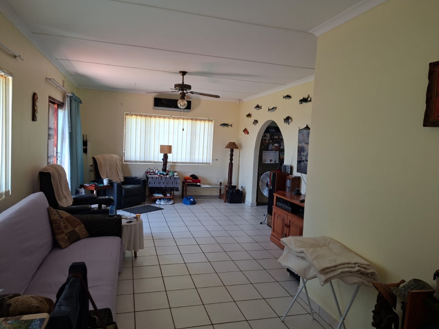 4 Bedroom Property for Sale in Port Edward KwaZulu-Natal
