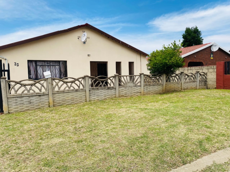 3 Bedroom Property for Sale in Acaciaville KwaZulu-Natal
