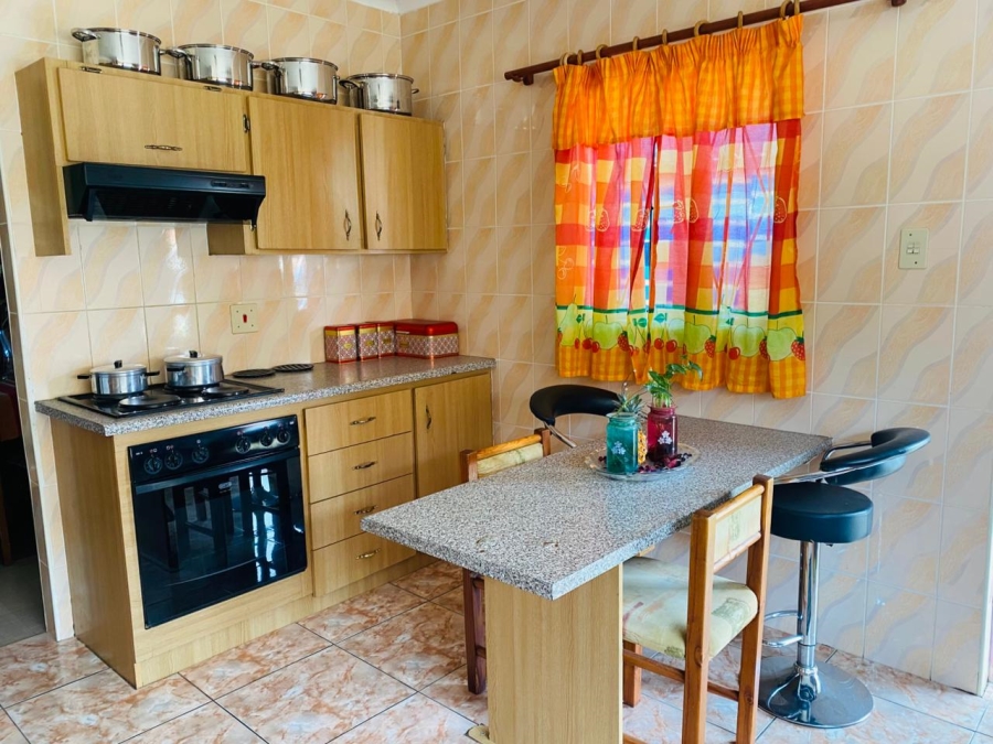 3 Bedroom Property for Sale in Acaciaville KwaZulu-Natal