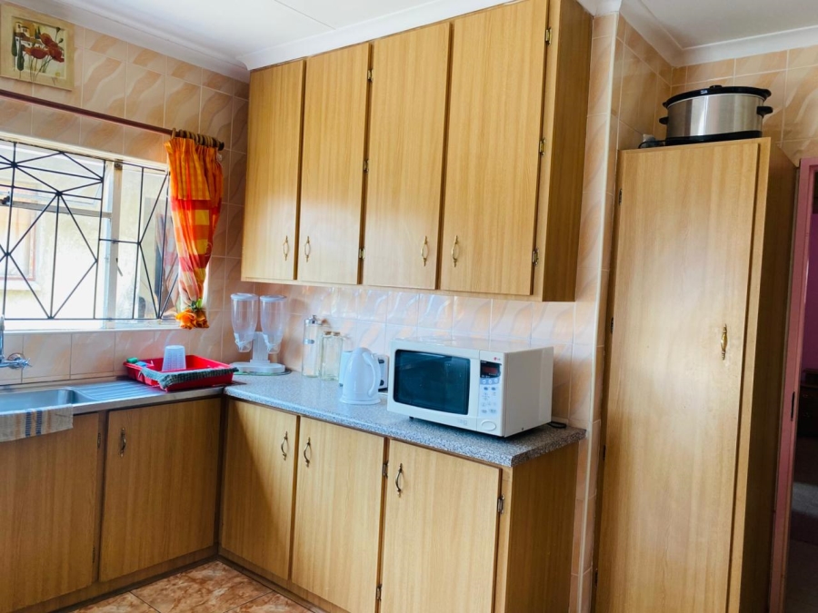 3 Bedroom Property for Sale in Acaciaville KwaZulu-Natal