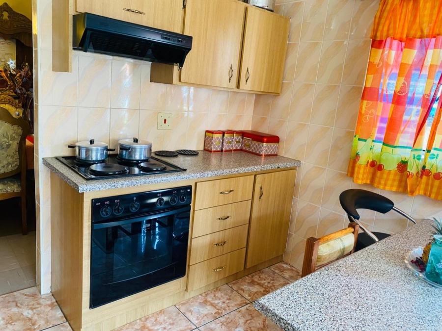 3 Bedroom Property for Sale in Acaciaville KwaZulu-Natal