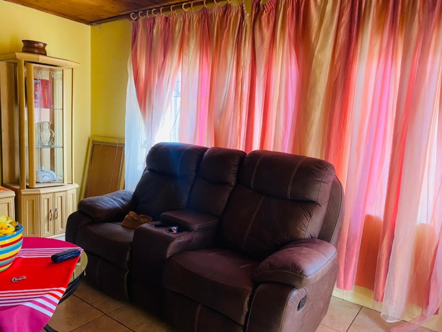 3 Bedroom Property for Sale in Acaciaville KwaZulu-Natal