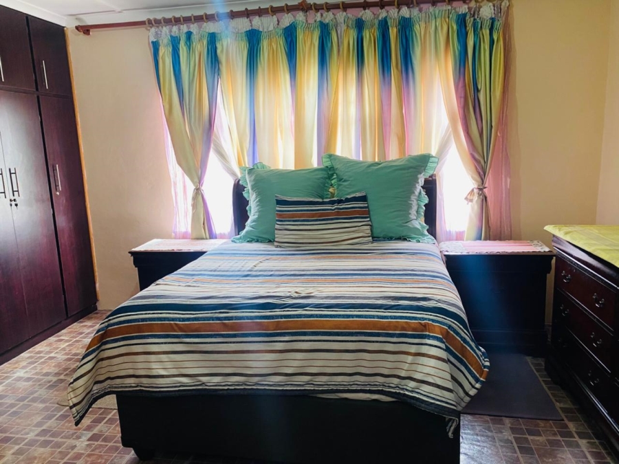 3 Bedroom Property for Sale in Acaciaville KwaZulu-Natal