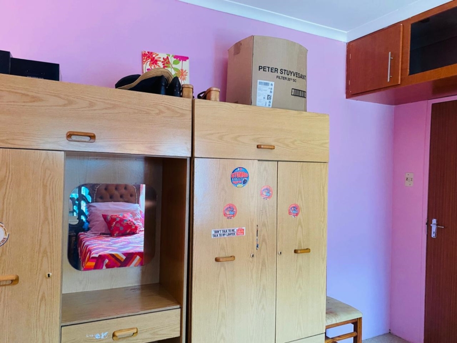 3 Bedroom Property for Sale in Acaciaville KwaZulu-Natal