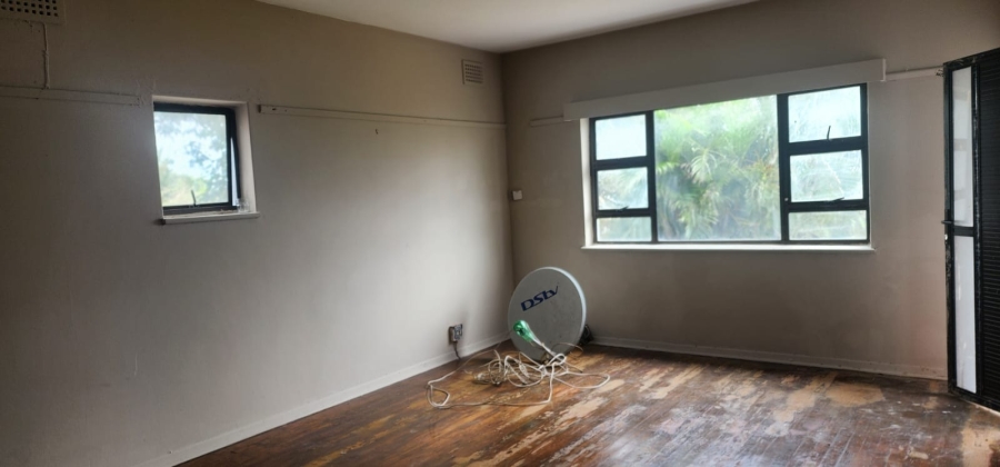 8 Bedroom Property for Sale in Grosvenor KwaZulu-Natal