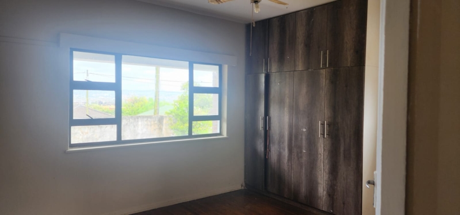 8 Bedroom Property for Sale in Grosvenor KwaZulu-Natal