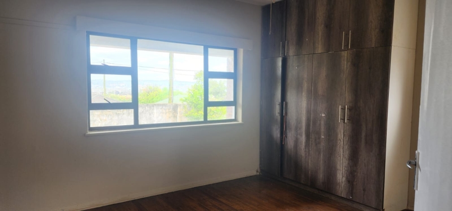 8 Bedroom Property for Sale in Grosvenor KwaZulu-Natal