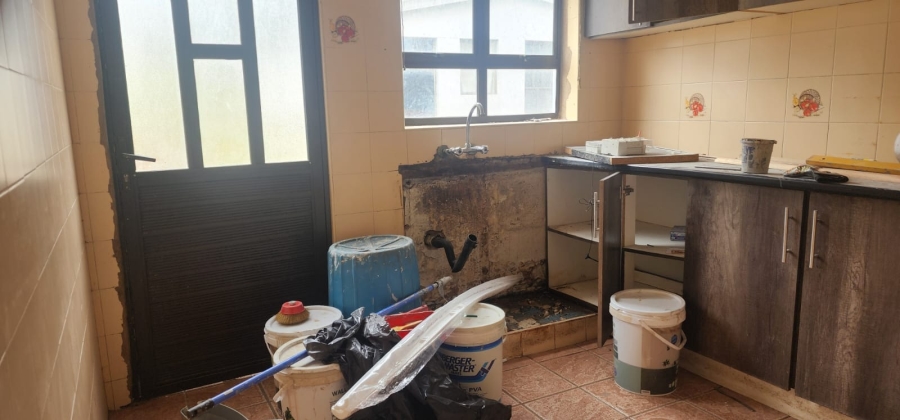 8 Bedroom Property for Sale in Grosvenor KwaZulu-Natal