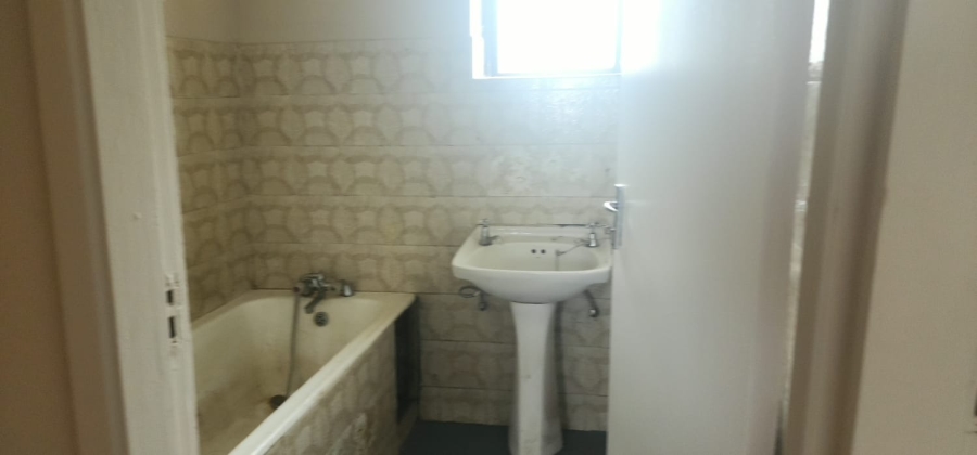 8 Bedroom Property for Sale in Grosvenor KwaZulu-Natal