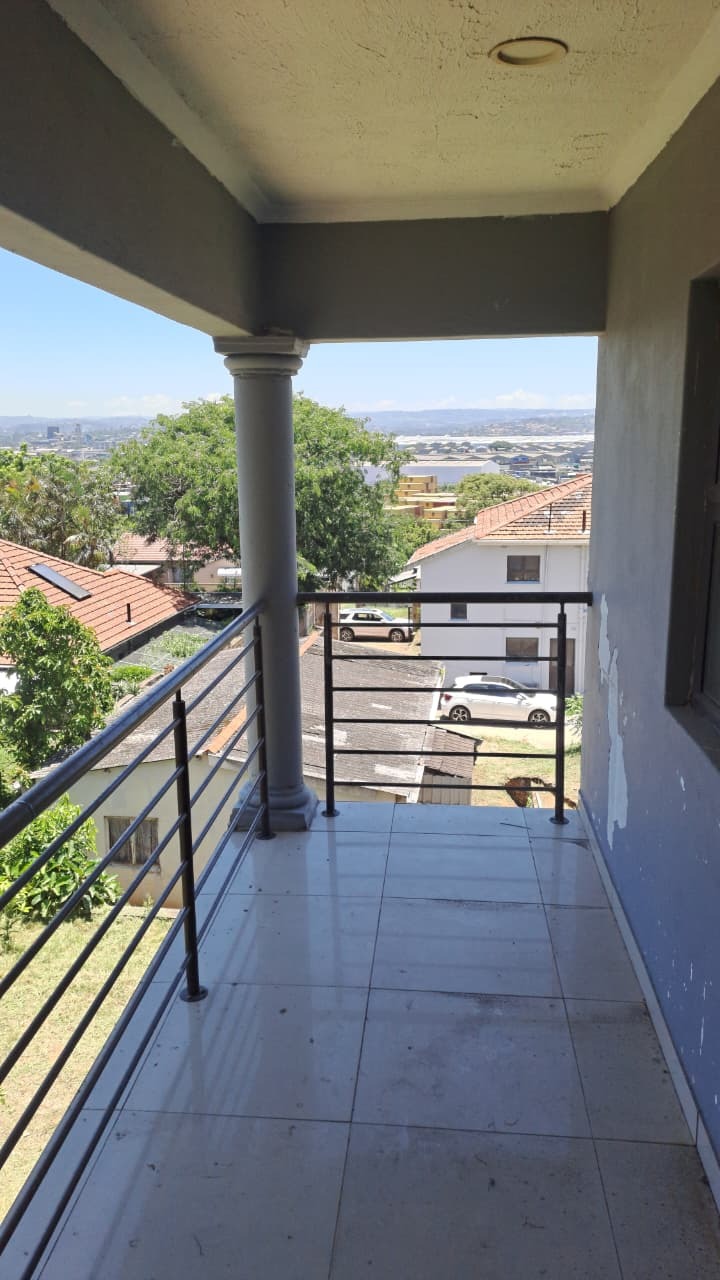 8 Bedroom Property for Sale in Grosvenor KwaZulu-Natal