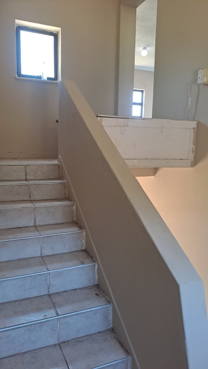 8 Bedroom Property for Sale in Grosvenor KwaZulu-Natal