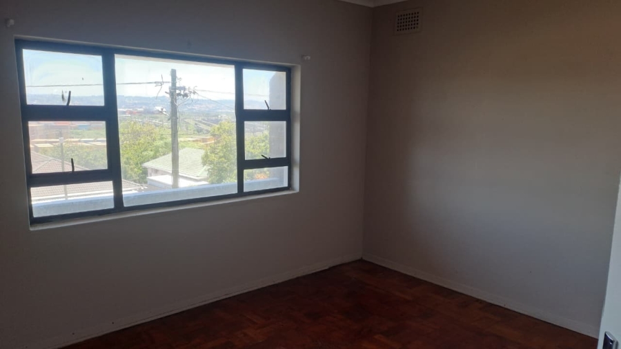 8 Bedroom Property for Sale in Grosvenor KwaZulu-Natal