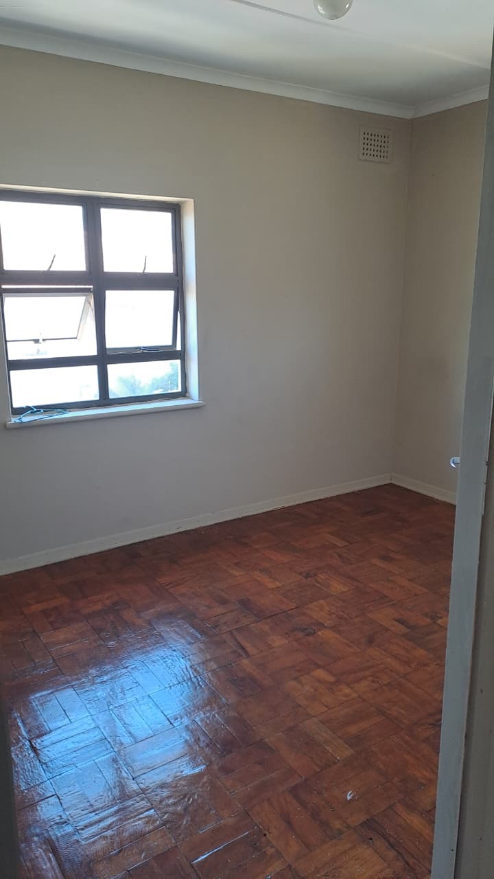 8 Bedroom Property for Sale in Grosvenor KwaZulu-Natal