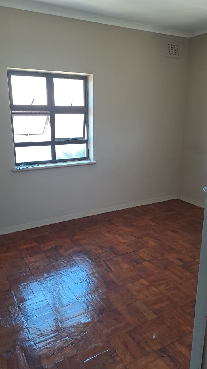 8 Bedroom Property for Sale in Grosvenor KwaZulu-Natal