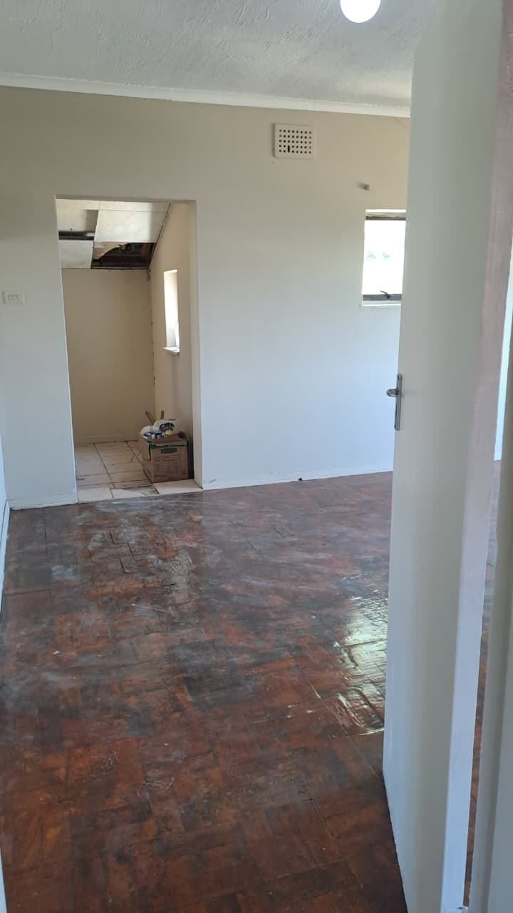 8 Bedroom Property for Sale in Grosvenor KwaZulu-Natal