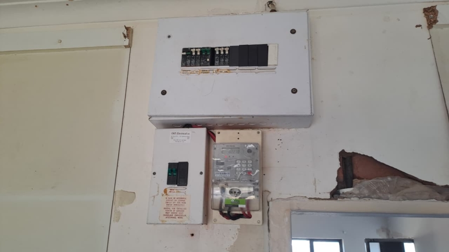 8 Bedroom Property for Sale in Grosvenor KwaZulu-Natal