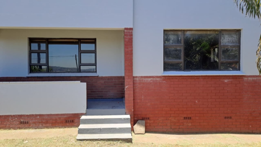 8 Bedroom Property for Sale in Grosvenor KwaZulu-Natal