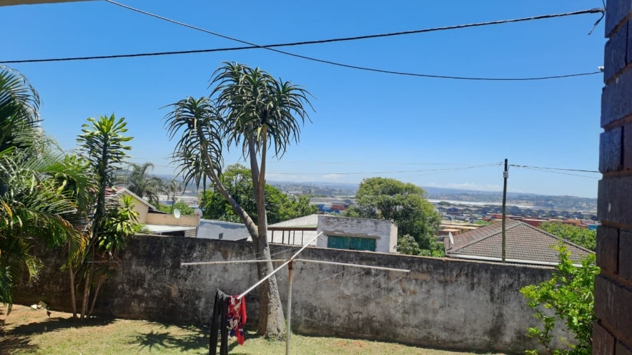 8 Bedroom Property for Sale in Grosvenor KwaZulu-Natal