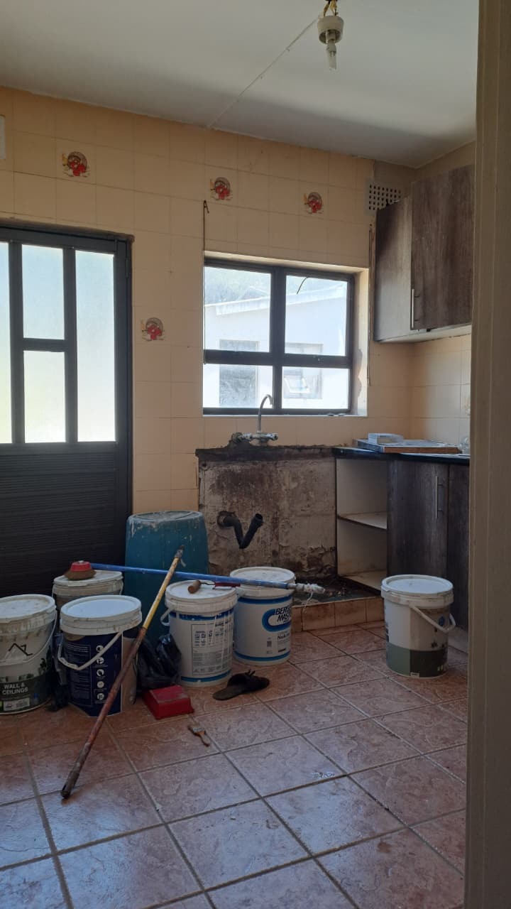 8 Bedroom Property for Sale in Grosvenor KwaZulu-Natal