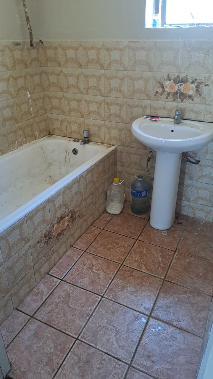 8 Bedroom Property for Sale in Grosvenor KwaZulu-Natal