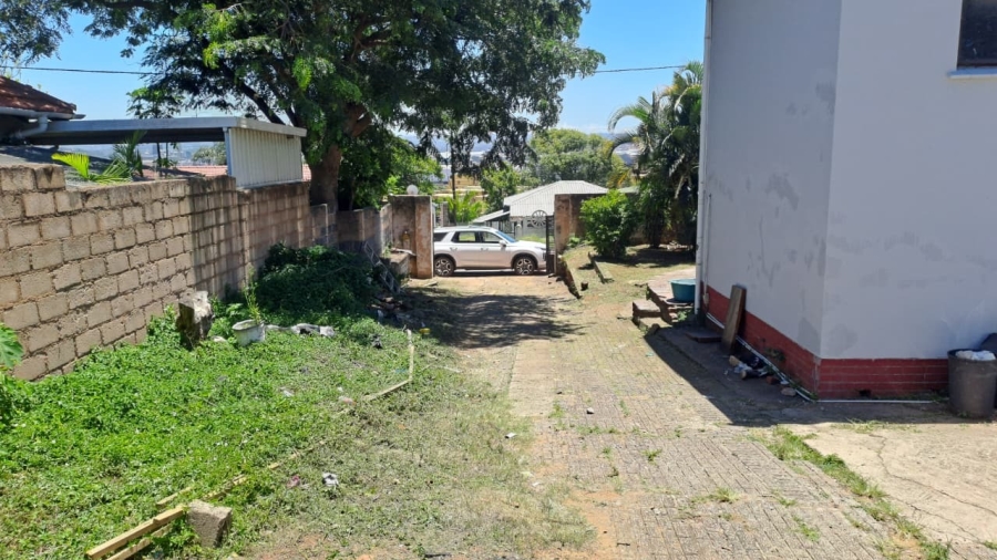 8 Bedroom Property for Sale in Grosvenor KwaZulu-Natal