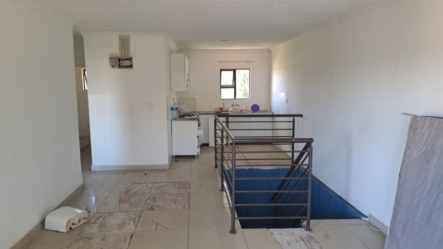 8 Bedroom Property for Sale in Grosvenor KwaZulu-Natal