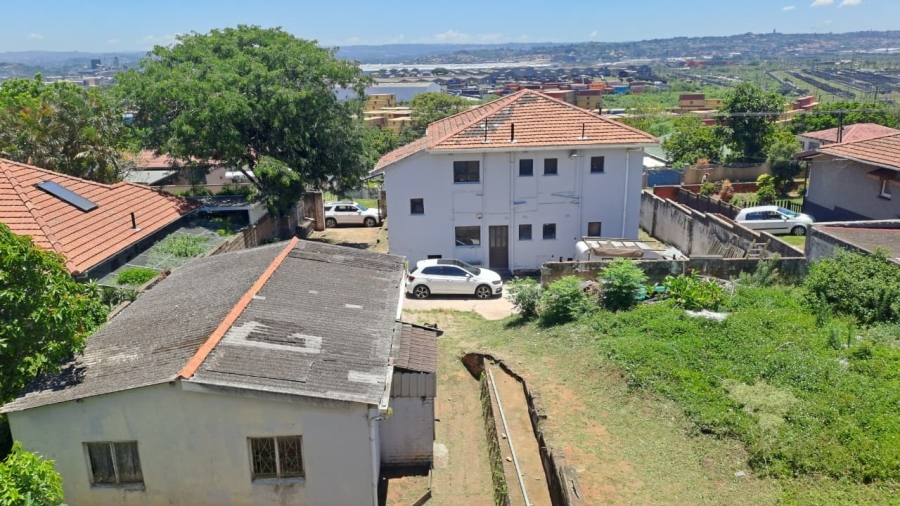 8 Bedroom Property for Sale in Grosvenor KwaZulu-Natal