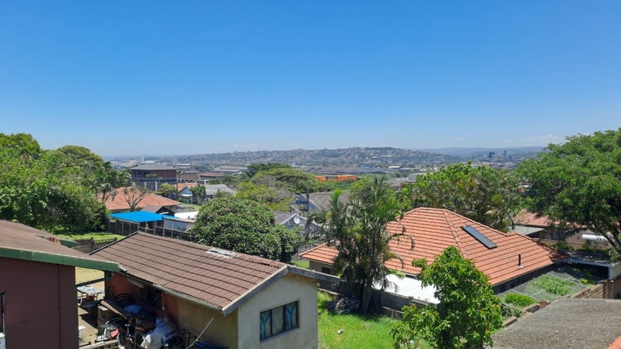 8 Bedroom Property for Sale in Grosvenor KwaZulu-Natal