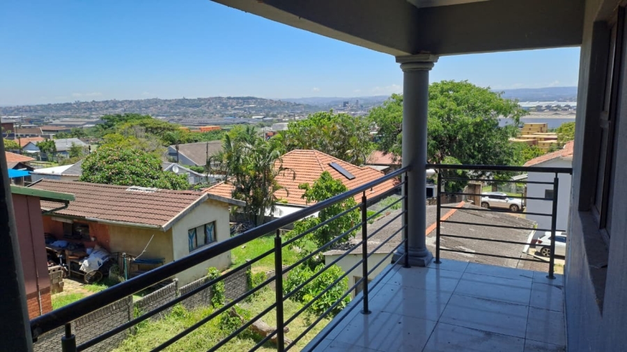 8 Bedroom Property for Sale in Grosvenor KwaZulu-Natal