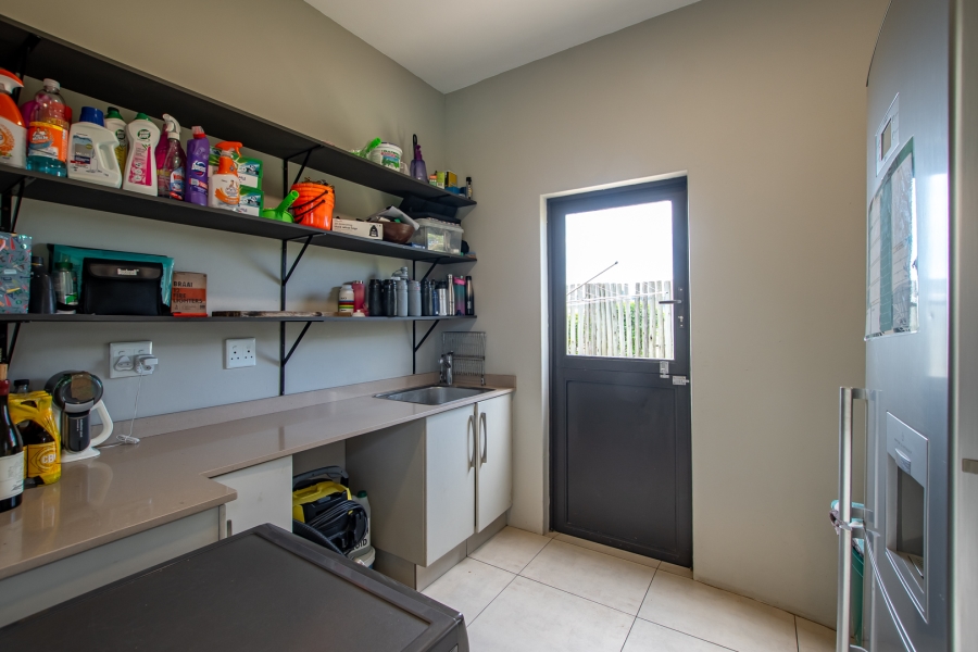 4 Bedroom Property for Sale in Phezulu KwaZulu-Natal