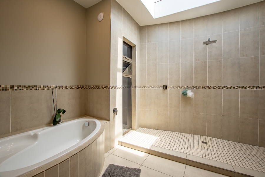 4 Bedroom Property for Sale in Phezulu KwaZulu-Natal