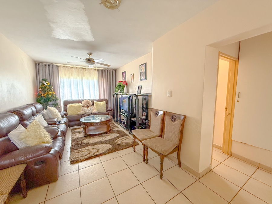 2 Bedroom Property for Sale in Empangeni Central KwaZulu-Natal