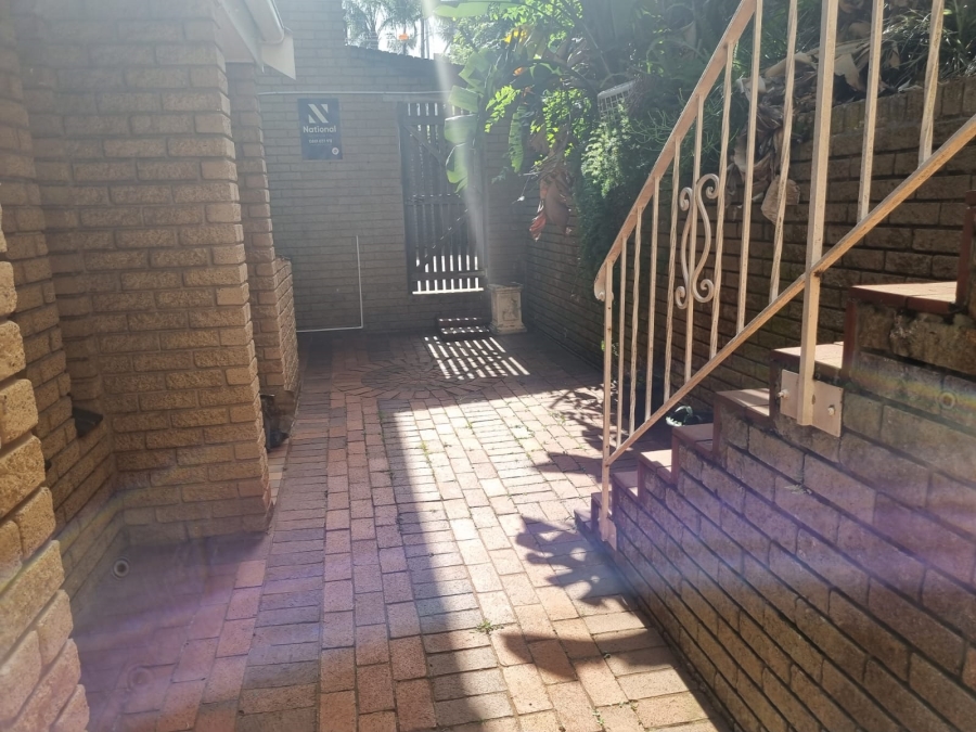 5 Bedroom Property for Sale in Glenwood KwaZulu-Natal