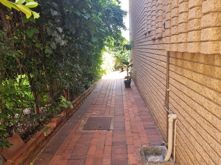 5 Bedroom Property for Sale in Glenwood KwaZulu-Natal