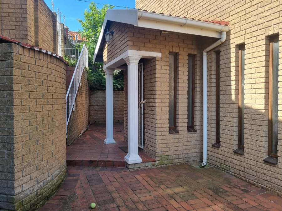 5 Bedroom Property for Sale in Glenwood KwaZulu-Natal
