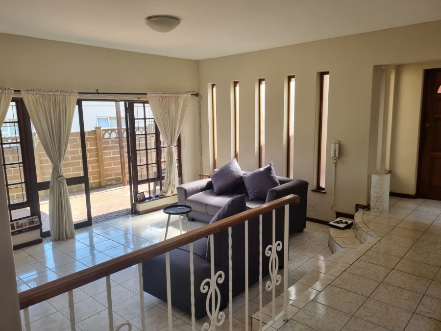 5 Bedroom Property for Sale in Glenwood KwaZulu-Natal