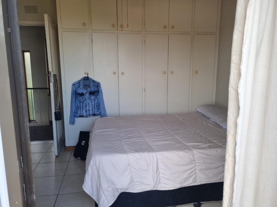 5 Bedroom Property for Sale in Glenwood KwaZulu-Natal