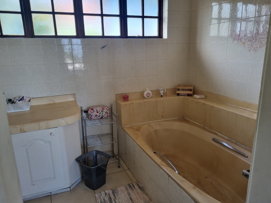 5 Bedroom Property for Sale in Glenwood KwaZulu-Natal
